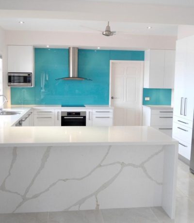Painted Glass Splashback in Green Ice
