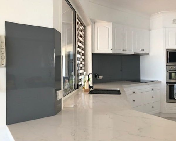 Painted Glass Splashback in Gumtree